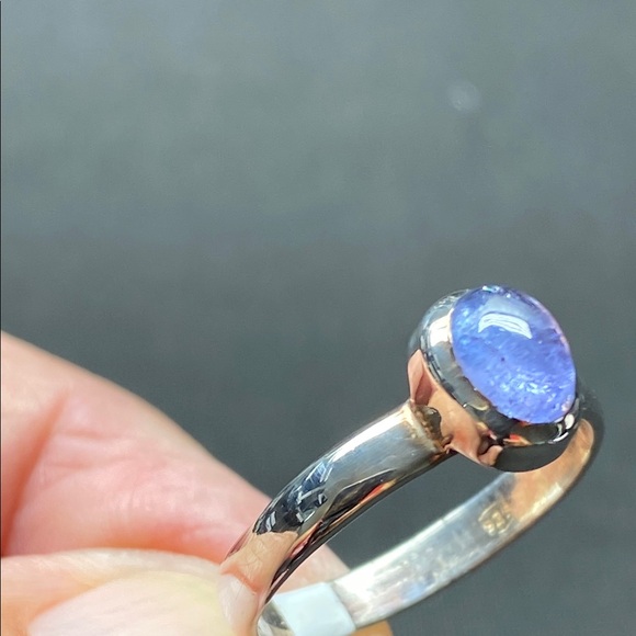 Tanzanite Ring Size 8.5 in Solid Sterling Silver 925 - Picture 3 of 8